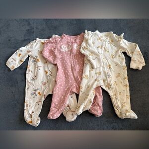 Carter’s Girls Zip-Front One-Piece Sleeper, size 3 months